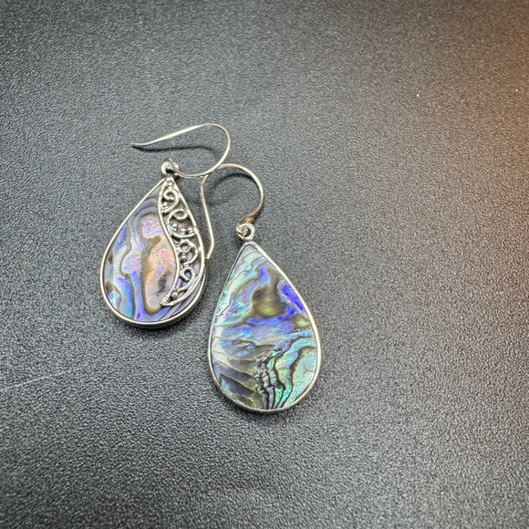 Abalone Shell set in 925 Sterling Silver with 925 scroll work. - Picture 4 of 5